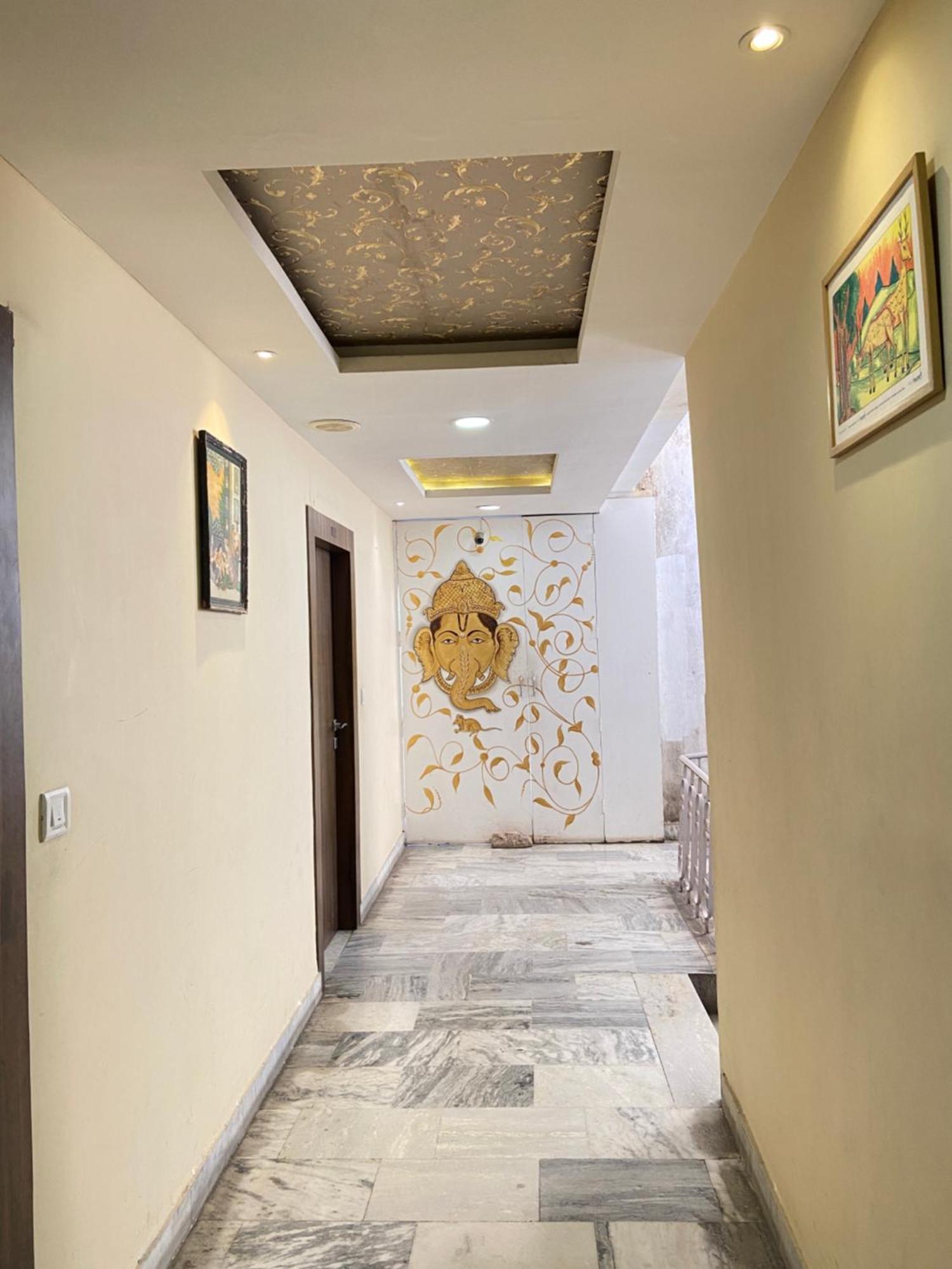Hotel Damanis Udaipur Eksteriør billede